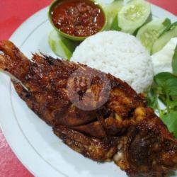 Ikan Nila Merah Bakar   Nasi