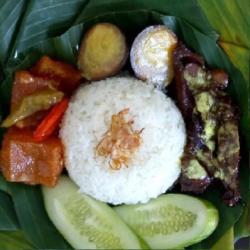 Nasi Gudeg Krecek Telor