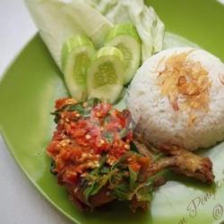 Nasi Ayam Penyet Kemangi