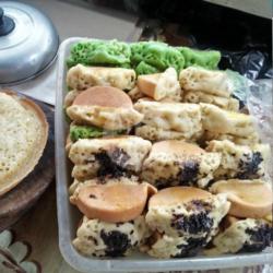 Pukis Coklat-nangka-pandan-keju