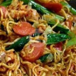 Mie Goreng Sosis Pedes/tidak