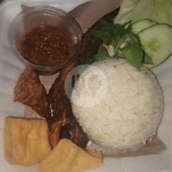 Nasi   Pecel Lele Sambel Terasi