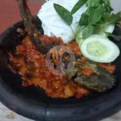 Sambal Panas Lele Tanpa Nasi