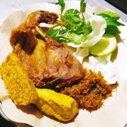 Bebek Goreng Srundeng Tahu Tempe (tanpa Nasi)