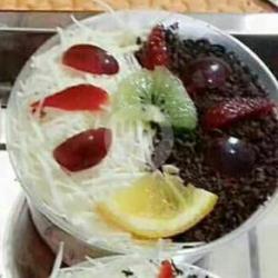 Salad Buah 400ml Topping Coklat Dan Keju