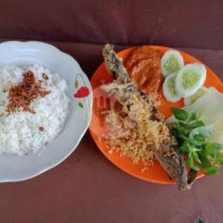 Lele Kremes   Tahu Tempe   Nasi Putih