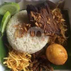 Nasi Uduk Kumplit