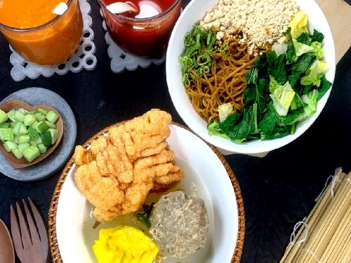 Mie Bakso Lima Saudara Cirebon