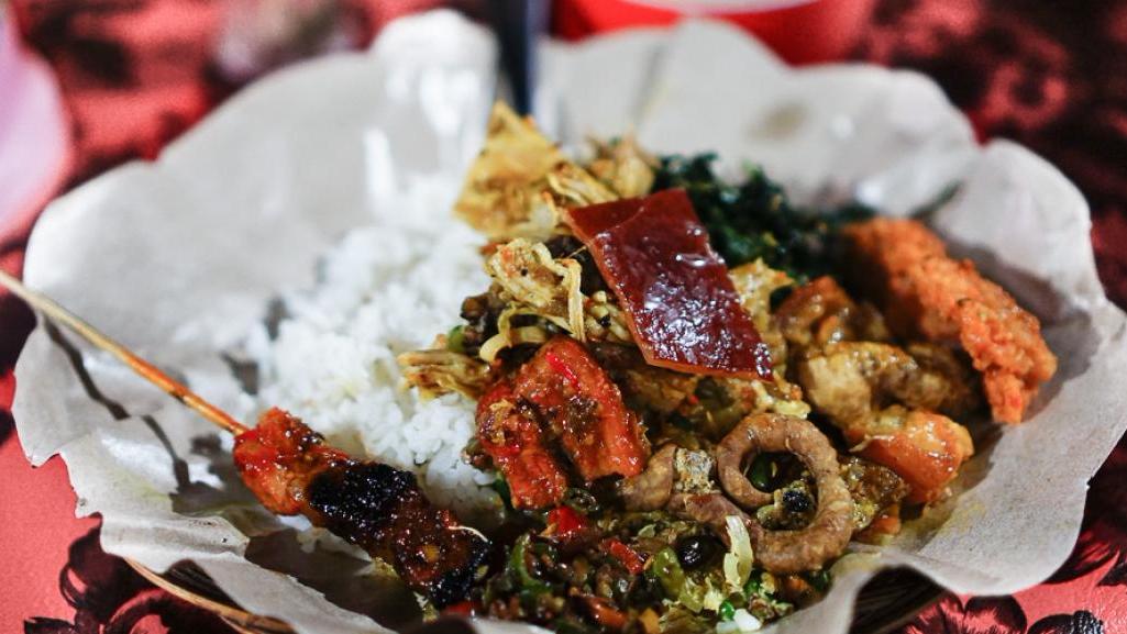 Warung Babi Guling Bu Dayu Kencani Kuta Gofood