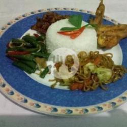 Nasi Rames Sayap Tempe Goreng