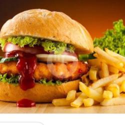 Chicken Burger   Kentang Goreng