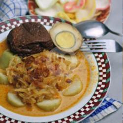 Lontong Sayur Betawi Komplit