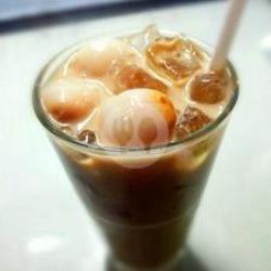 Coffee Lychee, Es Coffee Yang Menyegarkan Dengan Buah Lychee Asli