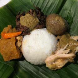 Nasi Gudeg Telur   Ayam Suwir Krecek