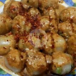 Pentol Campur Tahu