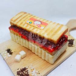 Roti Bakar Mix Strawberry Coklat