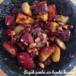 Rujak Jambu Air Sambal Kacang