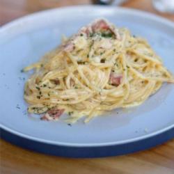 Spaghetti Carbonara   Iced Matcha / Taro / Thai Tea