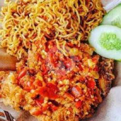 Ayam Geprek   Indomie Goreng