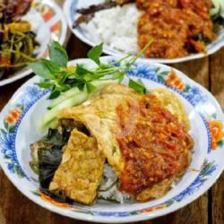 Sambelan Telor Dadar / Ceplok Tahu Tempe