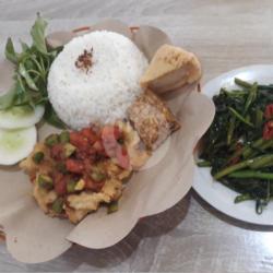 Jamur Geprek Vegetarian   Lalapan   Cah Kankung