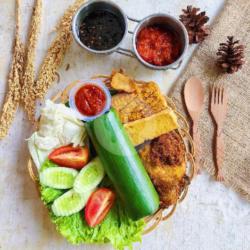 Nasi Timbel Ayam Bakar /goreng