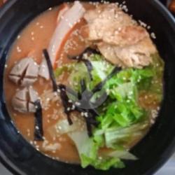 Chicken Ramyeon Soup