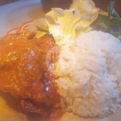 Nasi Ayam Dada Bumbu Rujak Pedas