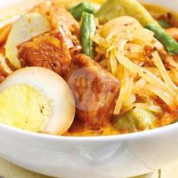 Lontong Kari Sayur   Telur