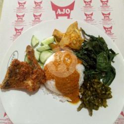 Nasi Ayam Goreng