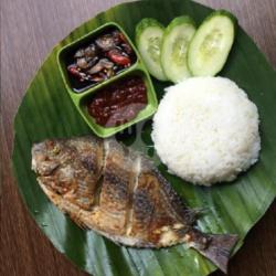 Ikan Baronang Small  Nasi