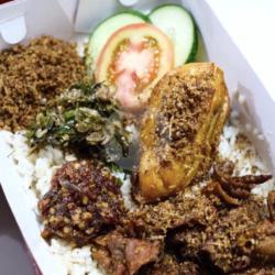 (box) Nasi Kulit   Ayam Goreng
