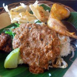 Nasi Pecel Tumpang Ayam Goreng