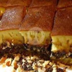 Martabak Kacang Ketan Kelapa Kismis Susu 86