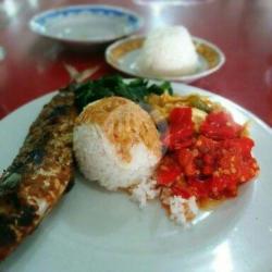 Nasi Ikan  Telor Dadar/telor Balado