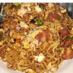 Mie Nyeumeuk Goreng