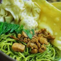 Mie Ayam Ijo Pangsit