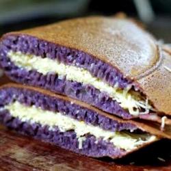 Martabak Manis Taro Kacang Keju Coklat