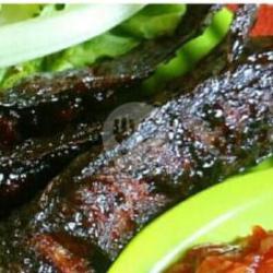 Nasi Lele Bakar Manis   Lalapan   Sambal