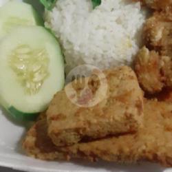 Paket Nasi   Telur Geprek  Tahu Tempe   Es/hangat Teh Manis