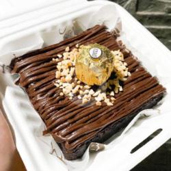 Choco Rocher Fudgy Brownies / Dessert Box / Bento Cake