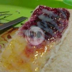 Roti Bakar Blueberry Nanas Susu ( Box Thinwall )