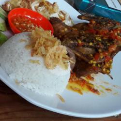 Paket Ayam Penyet Pedas