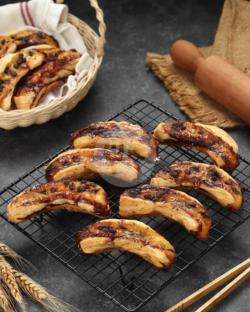 Banana Puff Milky Box