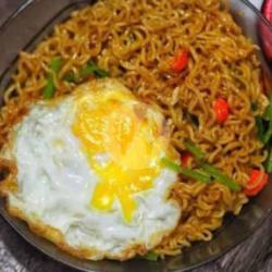 Mie Tumis Telur Dadar/ceplok