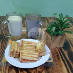 Stmj Ori   Susu Coklat   Roti Bakar Strawberry