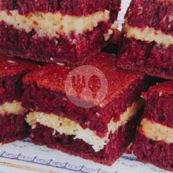 Red Velvet Toping Keju Susu