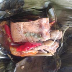 Pepes Ikan Asin Tenggiri