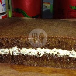 Martabak Manis Black Forest Campur