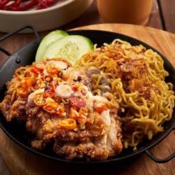 Mie Goreng Ayam Geprek   Thai Tea